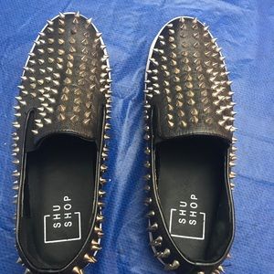 Shu Shop Studs-92 EG Slip-on Sneakers Size 9
